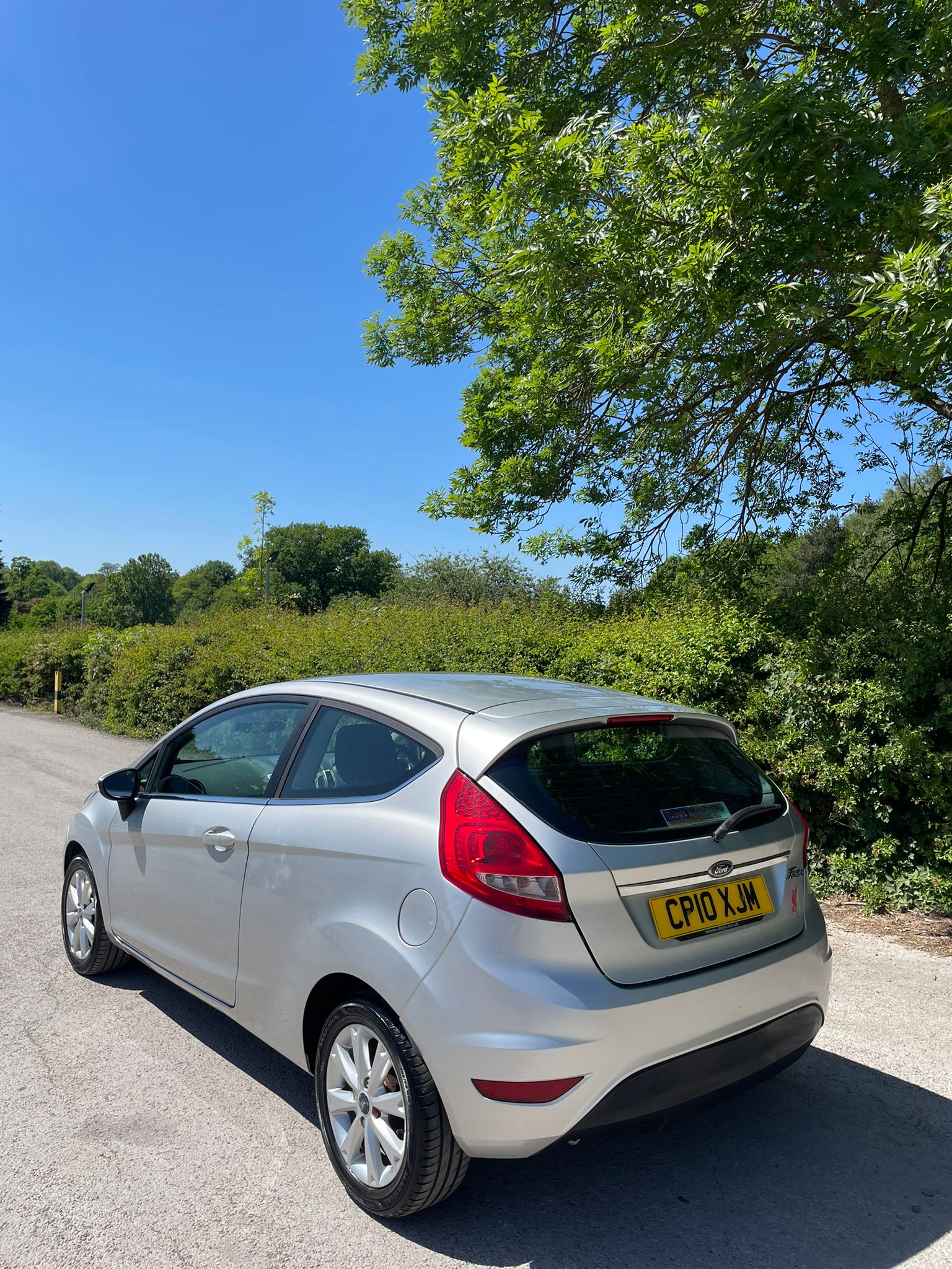 
										Ford Fiesta Zetec (2010) full									