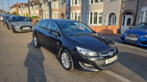 Vauxhall Astra 1.6 Elite – 2013 (13 Reg) – Sapphire Black