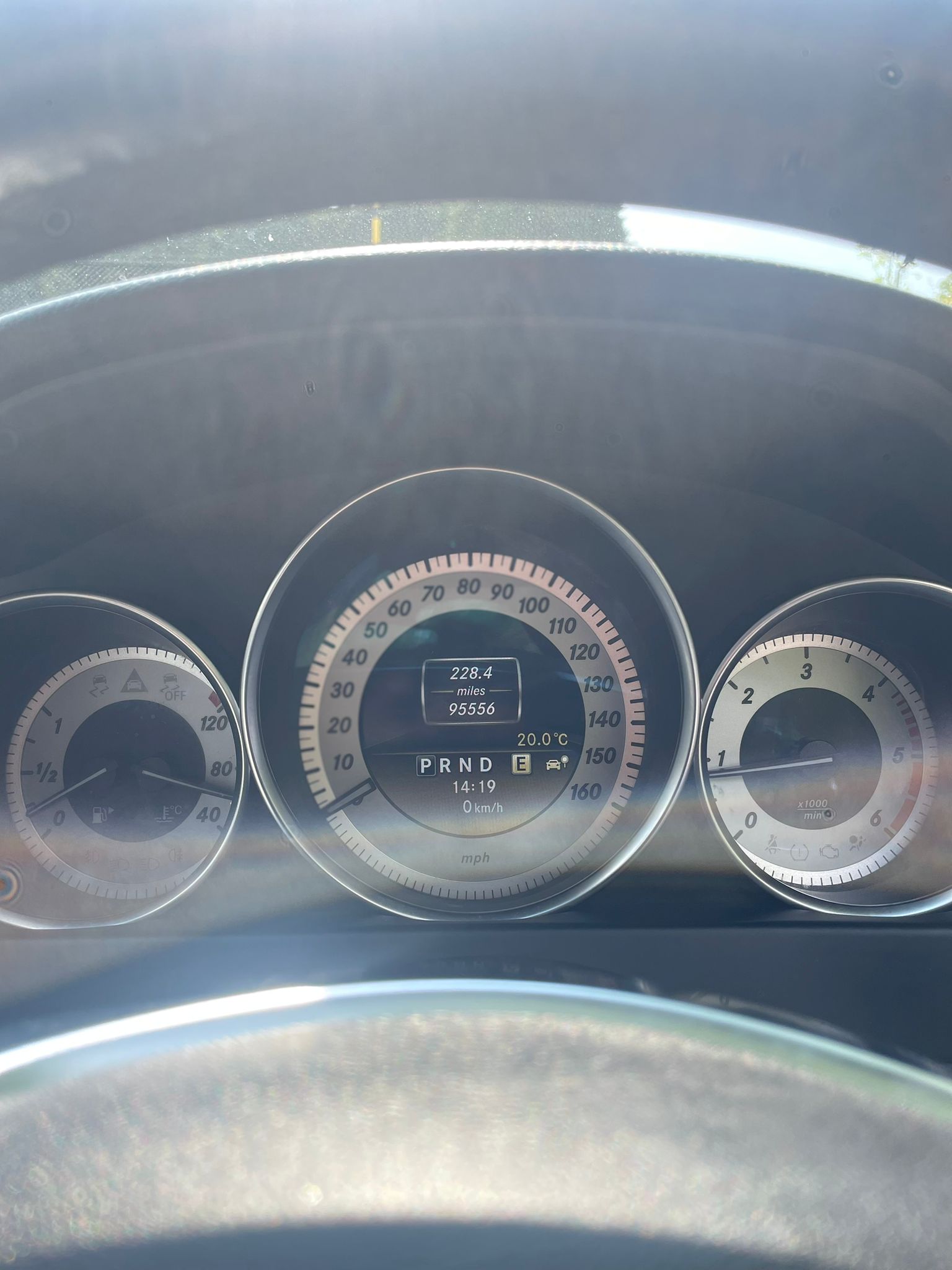 
								Mercedes C220 CDI AMG Sport full									