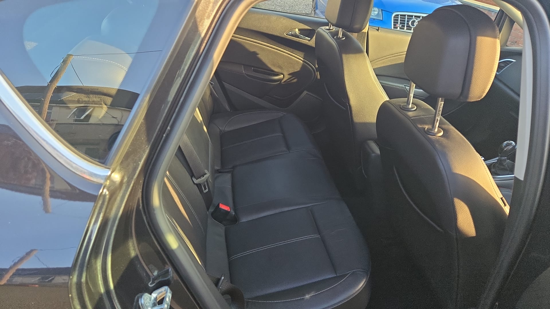 
								Vauxhall Astra 1.6 Elite – 2013 (13 Reg) – Sapphire Black full									