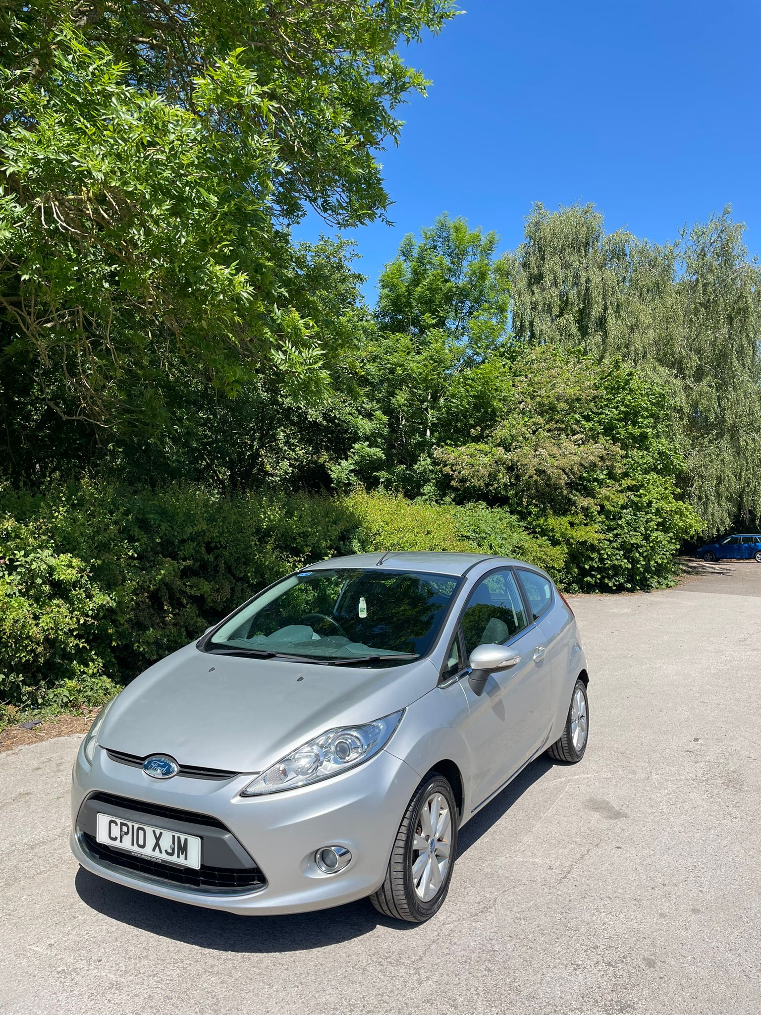 
										Ford Fiesta Zetec (2010) full									