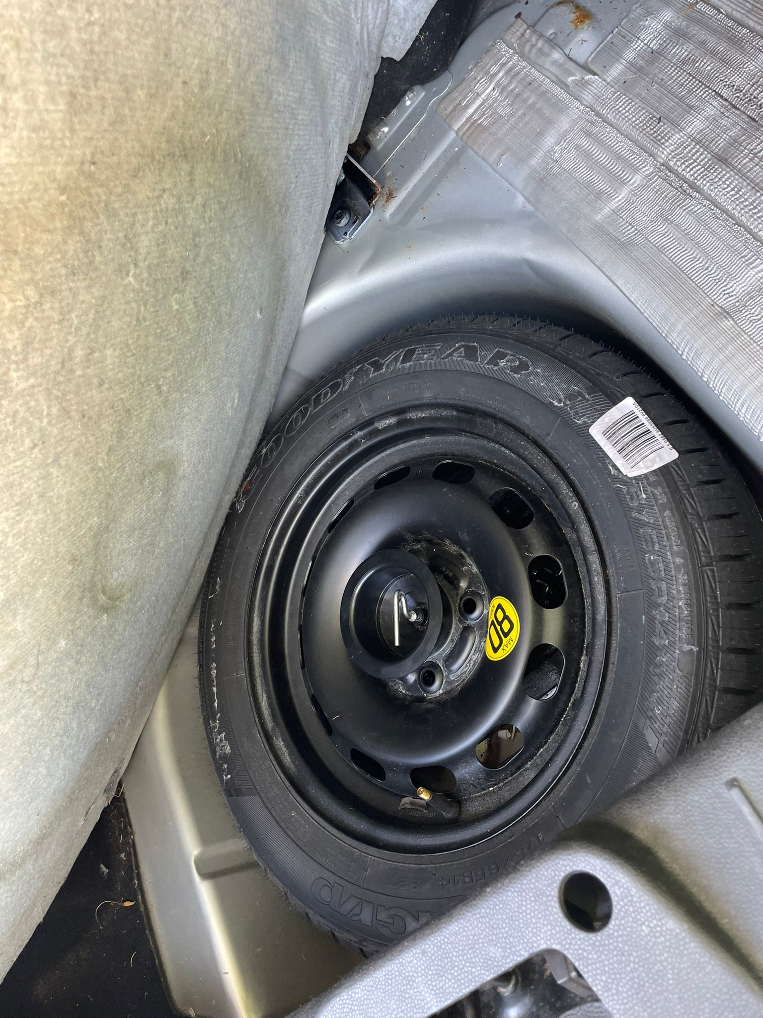 
										Ford Fiesta Zetec (2010) full									